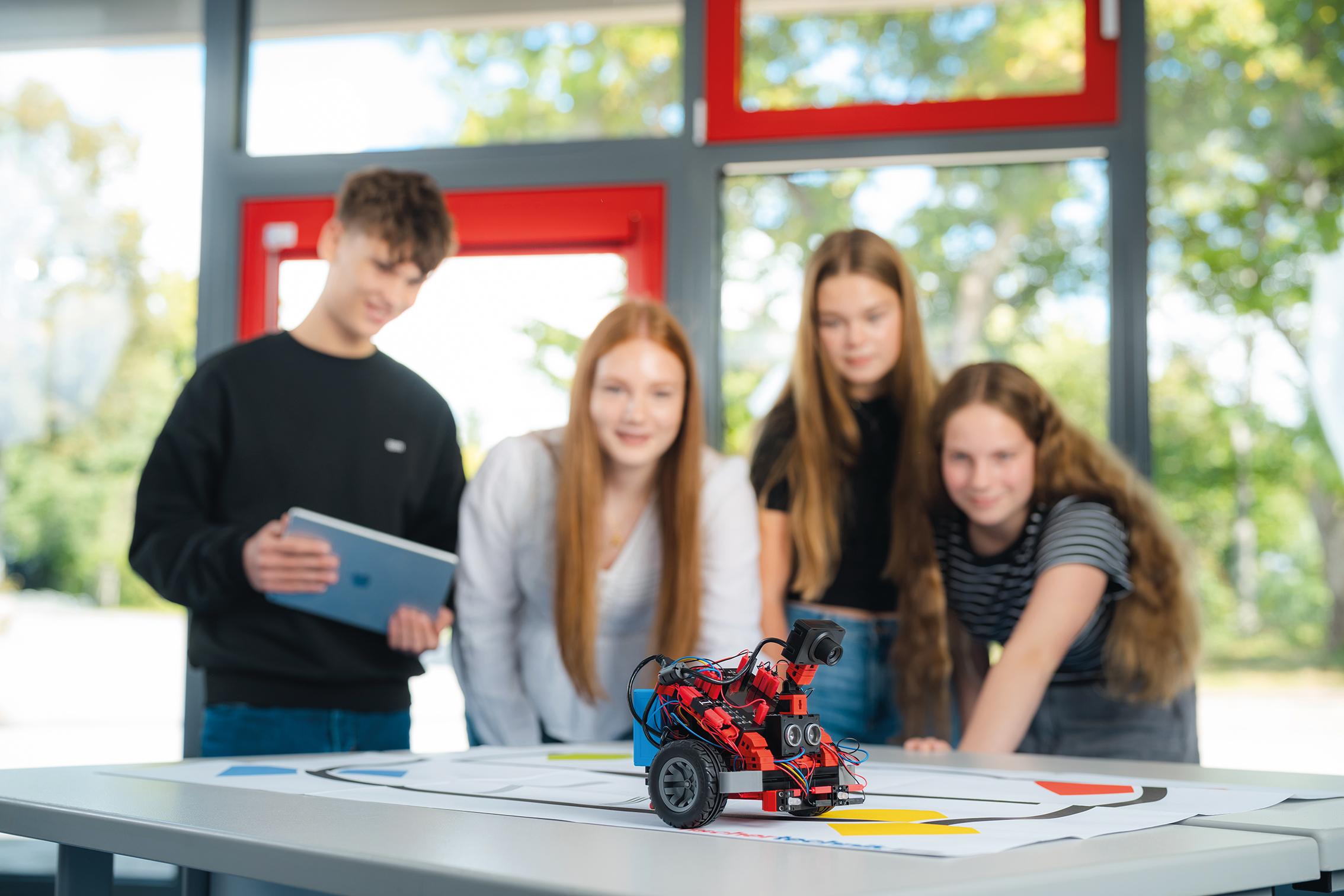 Robots-Blog | Schülerinnen und Schüler trainieren ihre eigenen neuronalen Netze mit fischertechnik